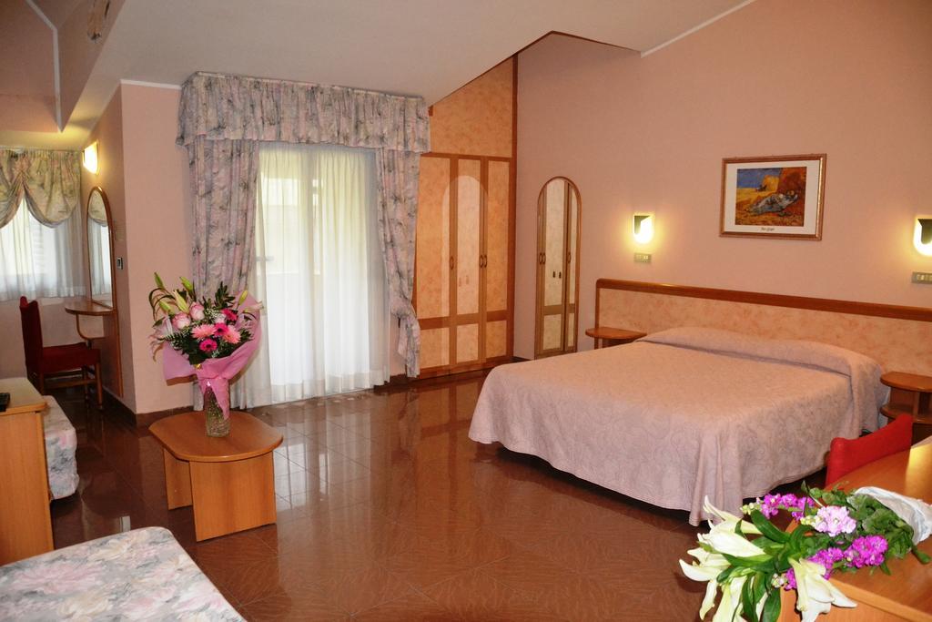 Hotel Filiberto ريميني الغرفة الصورة